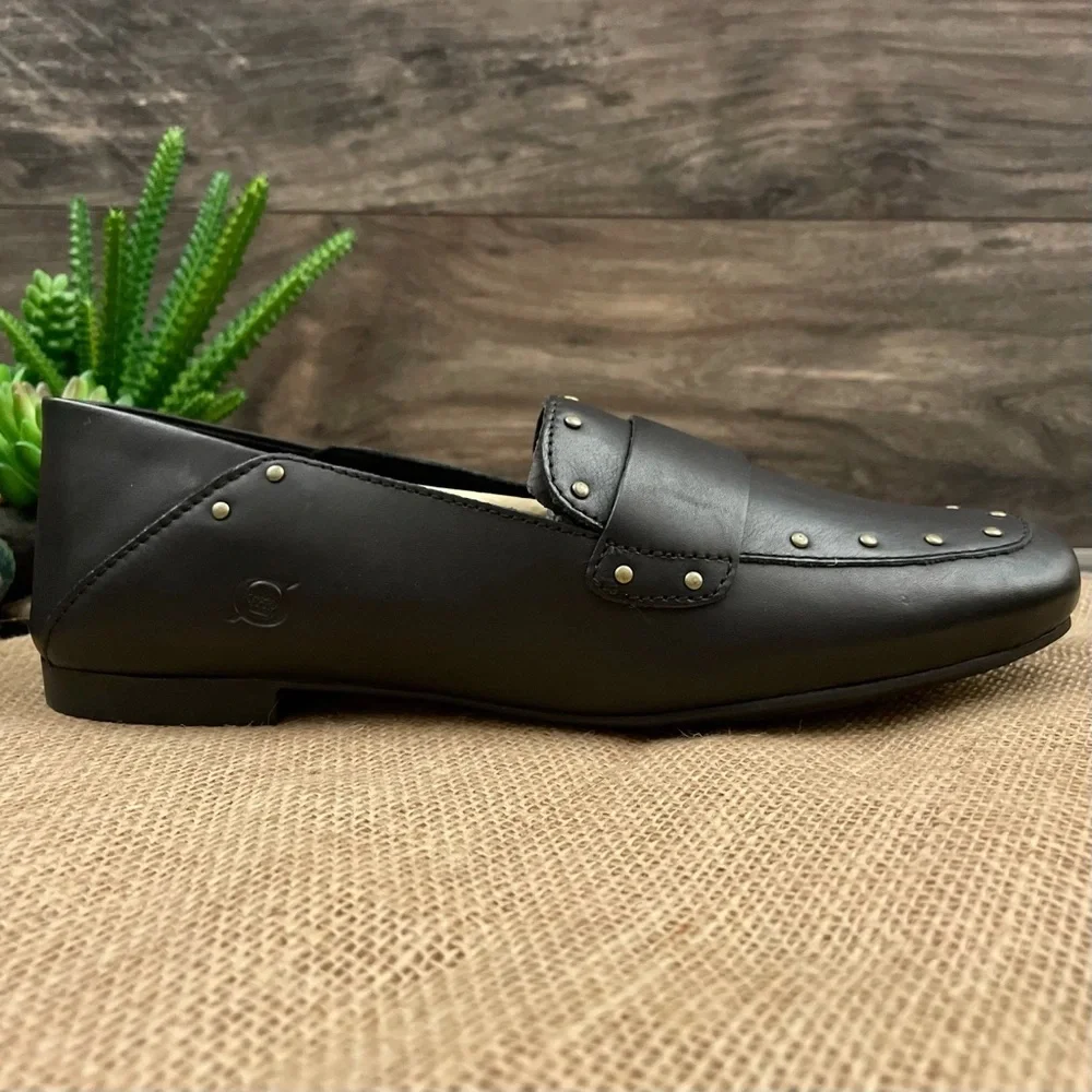 NIB Born Ballo Studded Leather Loafer